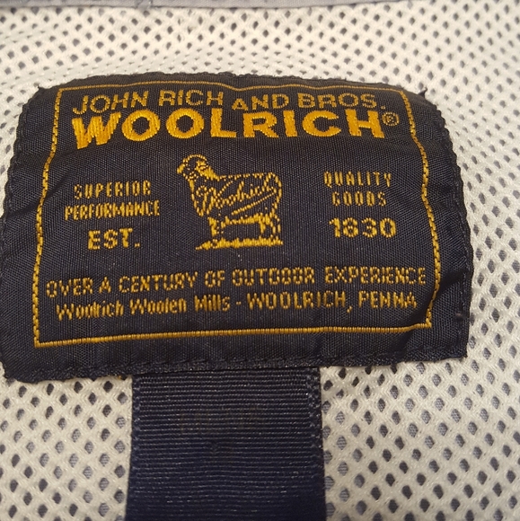 Woolrich Button Down Vented Fishing Shirt. Gray. - Picture 3 of 8